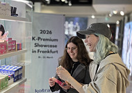 K-팝 타고 유럽 간 K소비재…화장품 수출 305% 급증