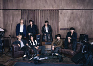 방탄소년단, 스포티파이 3일 연속 1위⋯‘스윔’ 퍼포먼스 비디오로 열기 계속