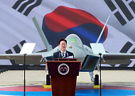 이 대통령 “KF-21 양산으로 자주국방 위용…방위산업 4대 강국 도약 발판”[종합]