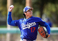 오타니, 연봉 30억인데 연수입은 1900억...외부 수입 어떻길래