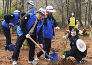 대한전선, 식목일 맞아 당진시와 나무심기…지역 환경 개선 동참