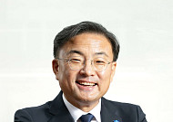 금융지주 회장 ‘3연임 금지’ 추진…신장식 “장기집권 구조 차단”