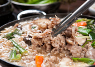 '2TV 생생정보' 오늘방송맛집- 결정적 한 수, 특별한 버섯 불고기 전골 맛집 '벼○'