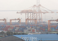 "땡큐 반도체"⋯2월 경상수지 흑자 232억달러 '역대 최대'