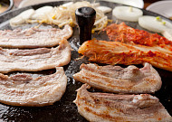 '2TV 생생정보' 오늘방송맛집- 화끈한 불맛 대결! 솥뚜껑 삼겹살 vs 화덕 족발