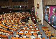 대정부질문 첫날, 여야 ‘중동 위기·개헌’ 놓고 격돌