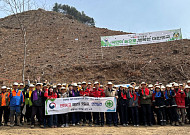 풀무원, 식목일 맞아 충주서 쉬나무 4200그루 식재