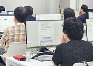 서울시, '시니어 인턴십' 참여 기업 모집… "채용시 550만 원 지원"