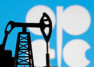 OPEC 흔들리자 유가 예측도 흔들…韓 기업들 ‘변동성 리스크’ 비상