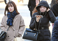 출근길 0도 ‘쌀쌀’...15도 안팎 큰 일교차 [날씨]