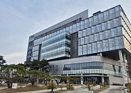 “국민연금 효과 분명⋯성패는 산업 연계·글로벌 유치에 달려” [금융메카 분산의 역설]