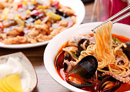 '2TV 생생정보' 가격파괴, 20가지 중식 무한리필이 단돈 1만원대? '하○○'