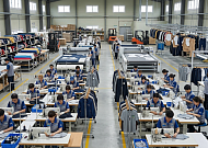 이상기후 버텼더니...패션업계, 고환율·나프타 불안에 ‘원가 압박’ 비상