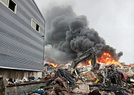 [속보] 전북 익산 부송동 재활용 시설서 화재 발생…안전재난문자 발송