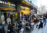 한식‧커피 가맹점 매출 증가...술집 수는 늘었지만 매출은 줄어