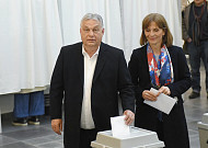 오르반 16년 장기집권 기로…헝가리 총선 시작