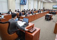 연차는 쪼갤 수 있는데 왜 여전히 쉬지 못할까 [이슈크래커]