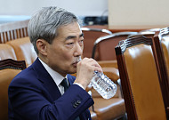 여야 공방 끊이지 않은 신현송 청문회⋯경과보고서 채택 못하고 종료