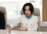 롯데장학재단, 중장기 정착 탈북민 긴급지원…3억원 전달