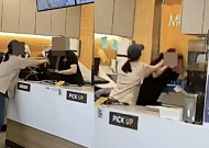 맘스터치, ‘콜라 리필 난동’ 피해 가맹점에 법률 지원…“점주·직원 보호 최우선”