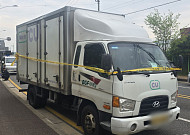 [속보] 진주 집회 사망사고 뒤…화물연대 차량, 경찰 바리케이드 돌진