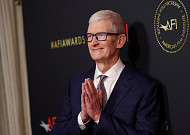 애플 팀 쿡, 15년 만에 CEO서 물러난다…9월 존 터너스 취임 [종합]