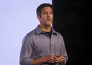 ‘하드웨어통’ 터너스, 출격…뒤처진 AI 만회할까 [애플 리더십 대전환 ②]