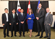 한화, 60조 캐나다 잠수함 정조준…그룹 역량 총집결