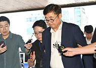 '23명 사망' 아리셀 박순관 대표 항소심서 징역 4년…11년 감형