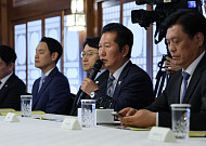 정청래 “민생 골든타임 놓치면 안돼…추경 즉시 투입”