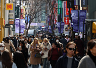 왜 외국인은 EGF를 찾나…성분 소비 시대 열렸다