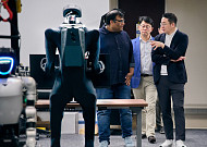 “눈·두뇌·배터리까지 갖췄다”…LG, 피지컬AI 핵심 기술 전방위 확보 [R&D는 국가경쟁력]