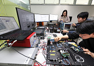 KT, 국내 최고속 양자암호키 분배 장비 개발…초당 30만개 생성[R&D가 국가경쟁력]