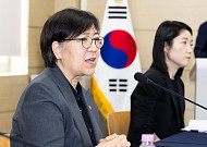 “원정진료 일상화, 결국 치료 시기 놓쳐요” 정은경 장관, 영주서 의료공백 점검