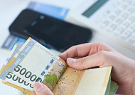 안정이냐 수익이냐...'청년미래적금' vs '청년형 ISA' 뭐가 더 이득일까