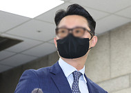 ‘통일교 청탁’ 윤영호 前본부장 2심 징역 1년 6개월…法 “정교분리 가치 훼손”