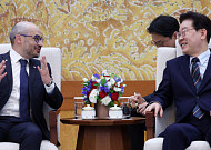 이 대통령 “제미나이, 가끔 엉뚱한 답변”…하사비스 “악의적 사용 위험성 있어”