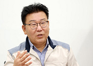 “원료부터 독보적 경쟁력⋯글로벌 고객사 꽉 잡았다”