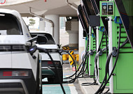 모닝보다 싼 전기차가 온다⋯배터리 구독하고 로봇이 만들면 벌어지는 일 [이슈크래커]