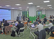 "95개사 몰렸다, 뽑힌건 20개"…경기도 청년창업가, 비바테크·코스모프로프 세계무대로 간다