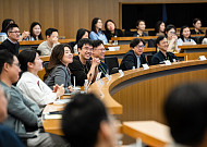 CJ 이선호, 공식 행보 본격화⋯첫 타운홀 미팅서 “계열사 서로 연결돼야”
