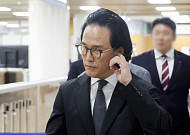 조현범 한국앤컴퍼니 회장 징역 2년 확정…대법, 쌍방 상고 기각