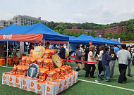 축제장 점령한 빗썸…대학생 잡기 경쟁 불붙었다