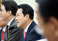 장동혁 “국민배당금, 조폭 마인드…기업 성과 강제로 뺏겠다는 것”