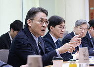 금융위, 고성능 AI 해킹 우려에…금융권 ‘망분리’ 푼다