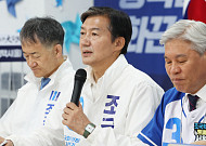 조국 “김용남 의혹, 영남·서울 접전지에도 악영향”