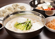'2TV 생생정보' 오늘방송맛집- 장사의 신, 순도 100%! 시원한 콩국수 맛집 '콩○○'