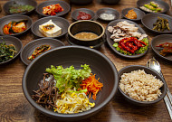 '2TV 생생정보' 가격파괴, 푸짐한 보리비빔밥이 단돈 5000원? '신○○'