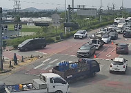 [속보] 김포 양촌읍 대명항로 차량 전도 사고 발생