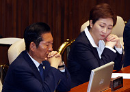 민주, 서울 패배에 책임론 분출…이언주 최고위원 사퇴